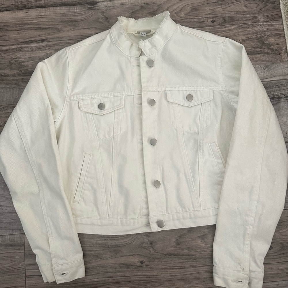 A New Day Women’s Mock Neck Live Edge White Denim Jacket with Pockets Size M